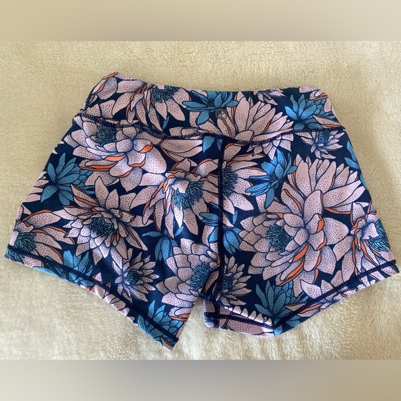 Born Primitive shorts - Picture 2 of 2